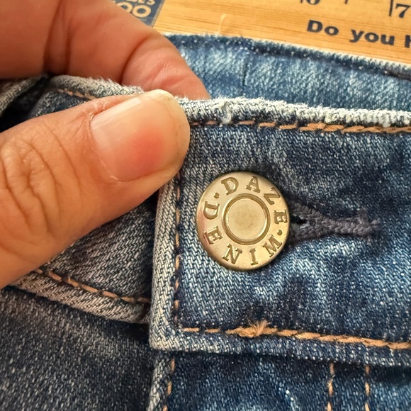 Daze Women's Medium Wash Flare Jeans - Picture 8 of 9